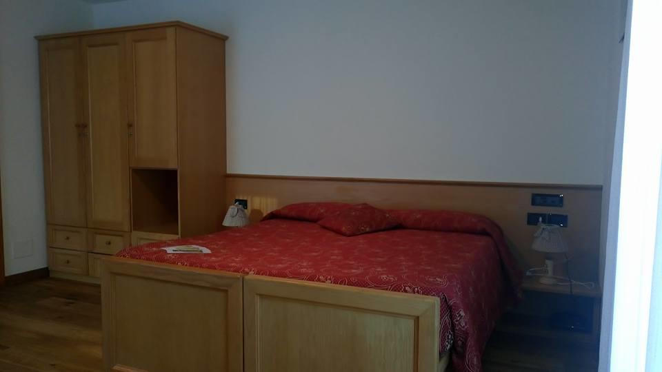 Meuble Rosalpina Hotell Isolaccia Eksteriør bilde